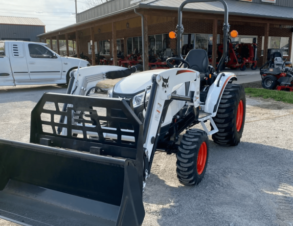 CT2040 Bobcat Machine