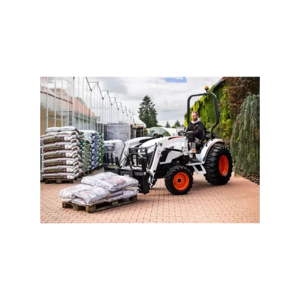 BOBCAT CT2040 HST COMPACT TRACTOR With Pallet Forks & Bucket Package - Image 5