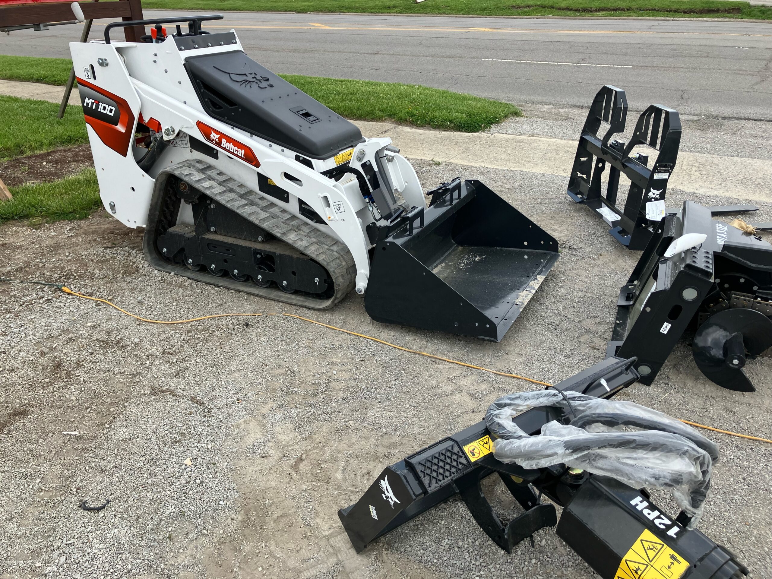 Bobcat MT100 Mini Track Loader (Rental Package) - Image 6