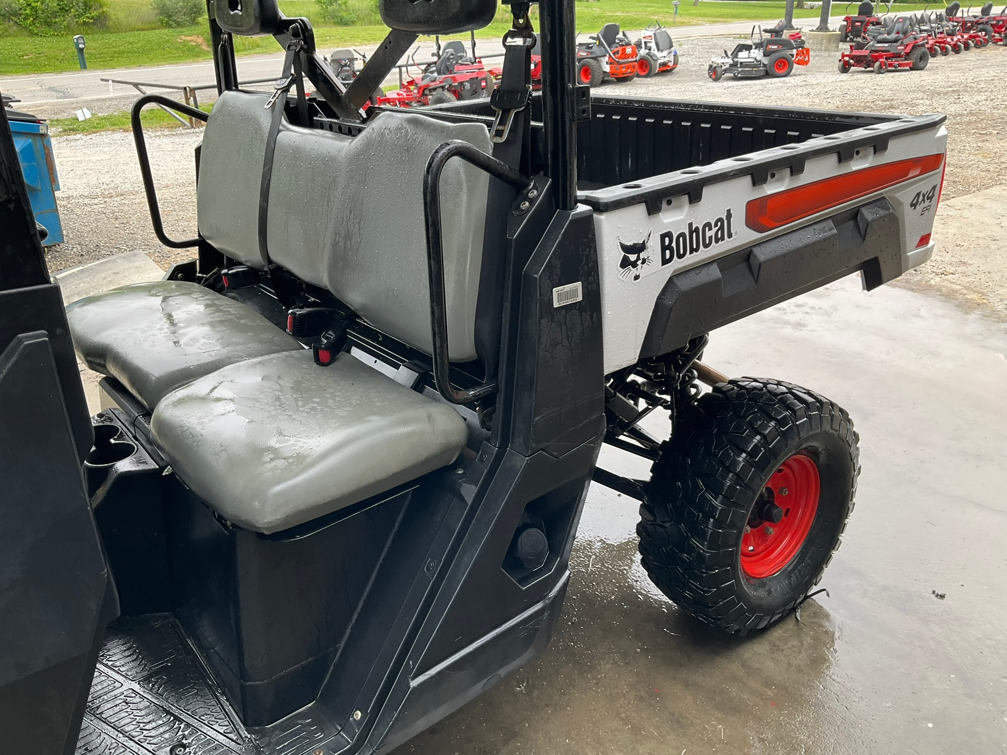 2022 Bobcat UV34XL w/ 376hrs Gas UTV Seats 6 - Image 10