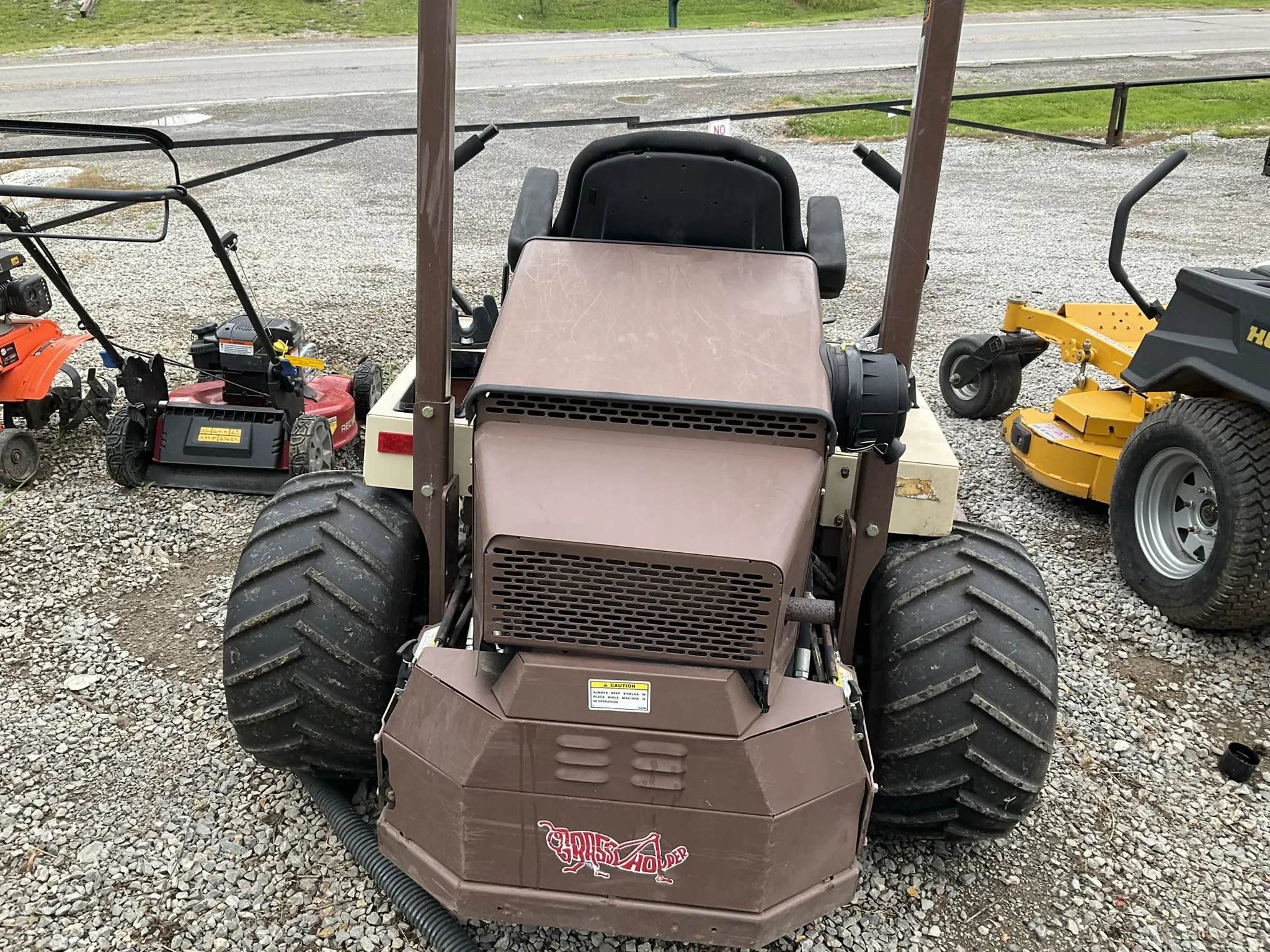 Used 2008 Grasshopper 322D 61" Deck - Image 4